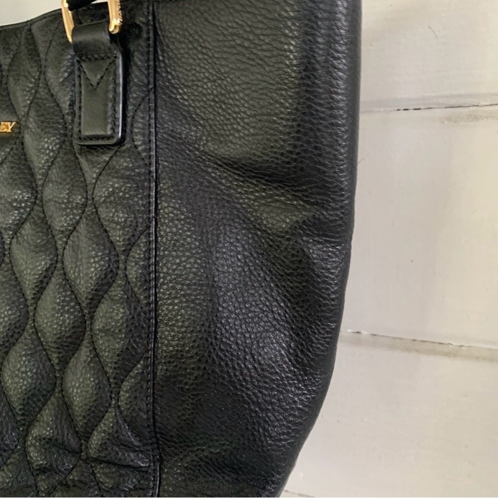 Vera Bradley Black Quilted Leather Tote with Gold Hardware - Picture 6 of 12